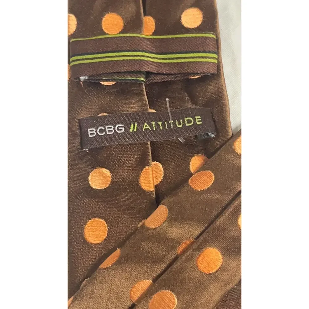 BCBG / Attitude  Men's 100% Silk Tie Necktie  - Hand Made - Brown / Copper